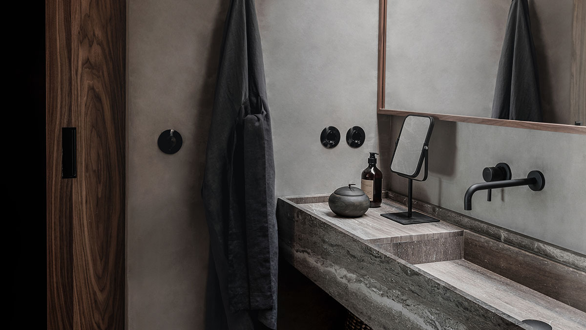 Tropical Family Room Shared Pool